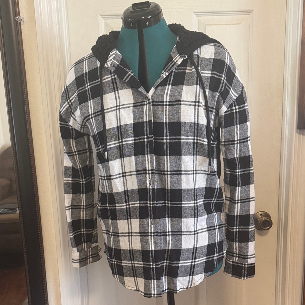 No Boundaries Black and White Plaid Shirt.